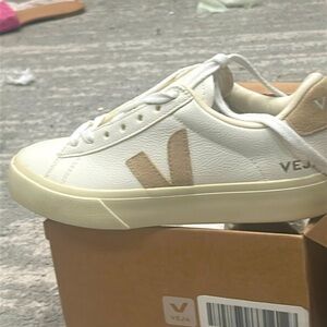 Veja campo cheomefree leather sneakers